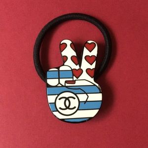 Chanel hair accessory